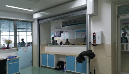 保定某醫(yī)院快速門安裝應用